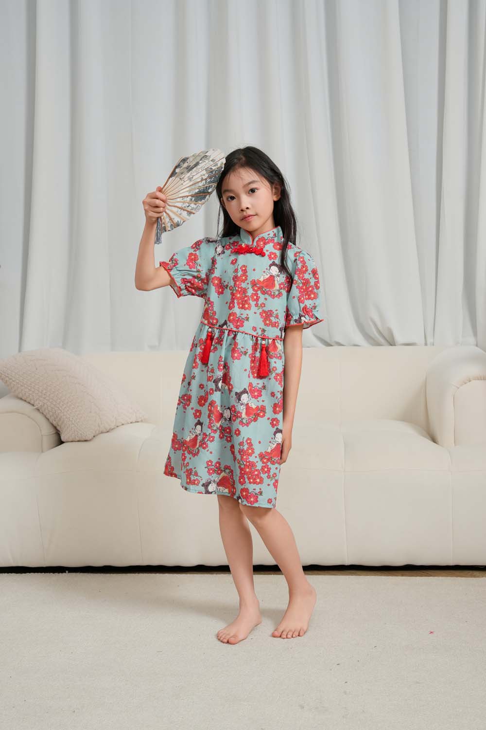 Singapore Souvenir Gift Little Girl Dancing Among Red Plum Flowers Baby Kids Girl Cheongsam Dress 0853 - Little Kooma
