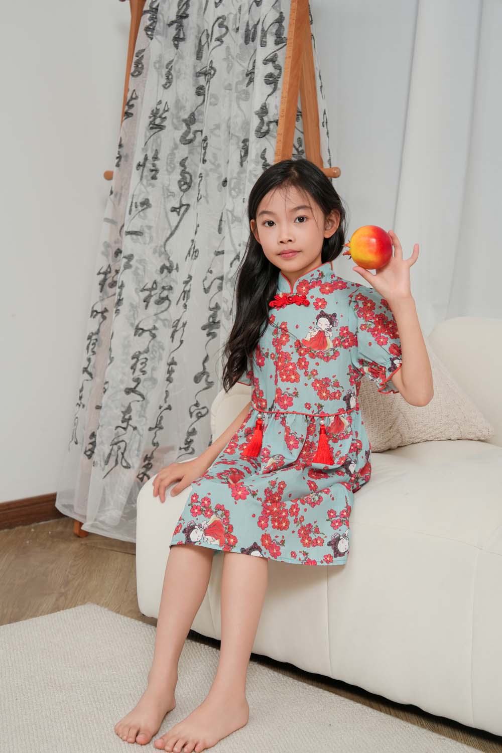 Singapore Souvenir Gift Little Girl Dancing Among Red Plum Flowers Baby Kids Girl Cheongsam Dress 0853 - Little Kooma
