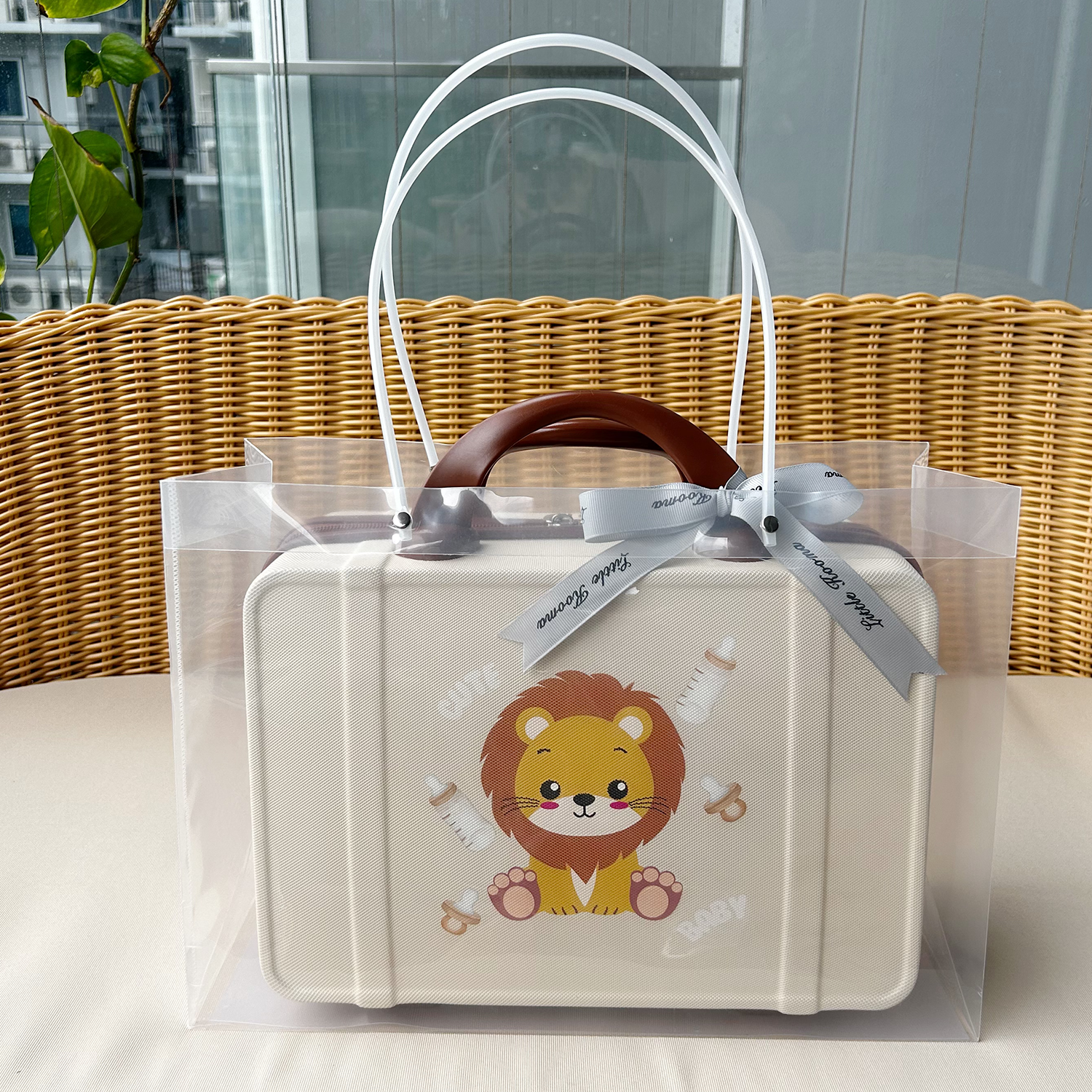 New Born Baby Boy LED Light Layette Plush Blanket Lion Suitcase Mummy Makeup Box Gift Hamper Gift Box Set - Little Kooma