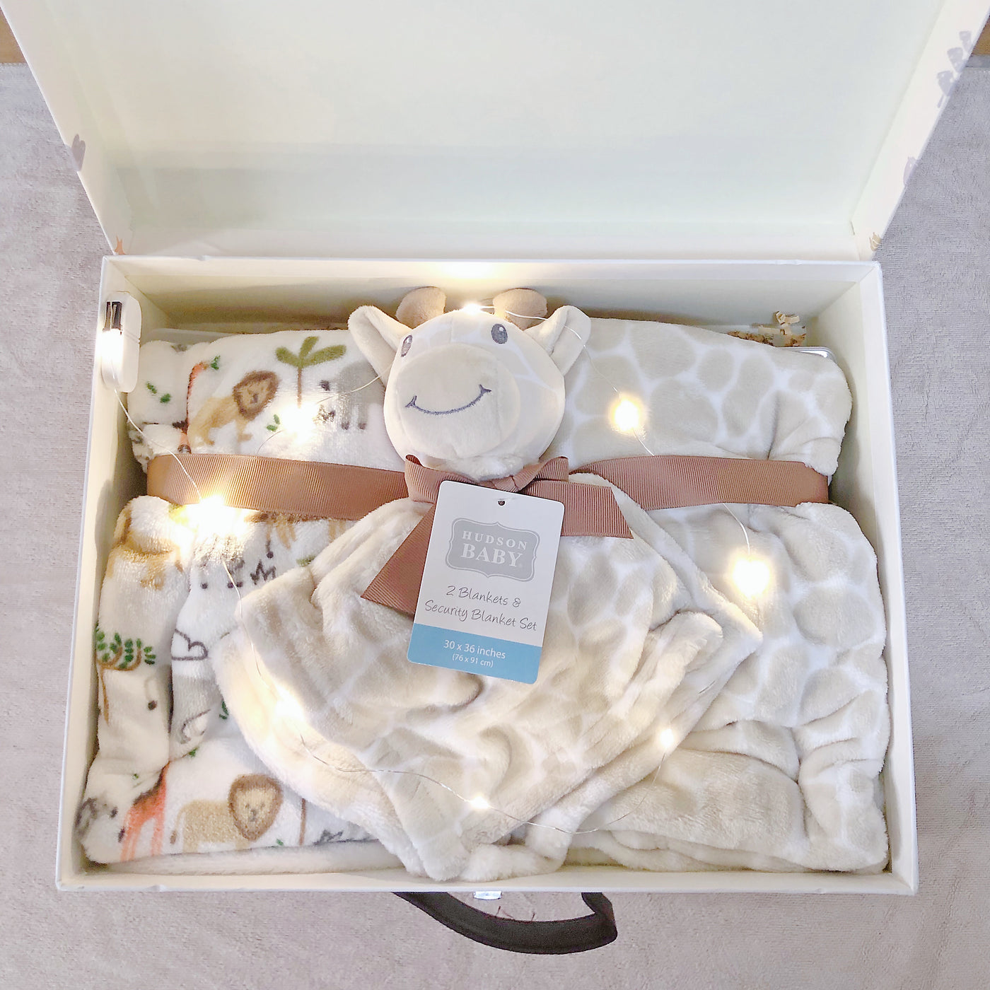 New Born Baby Boy LED Light Gift Box 7 Pcs Giraffe Set - Little Kooma